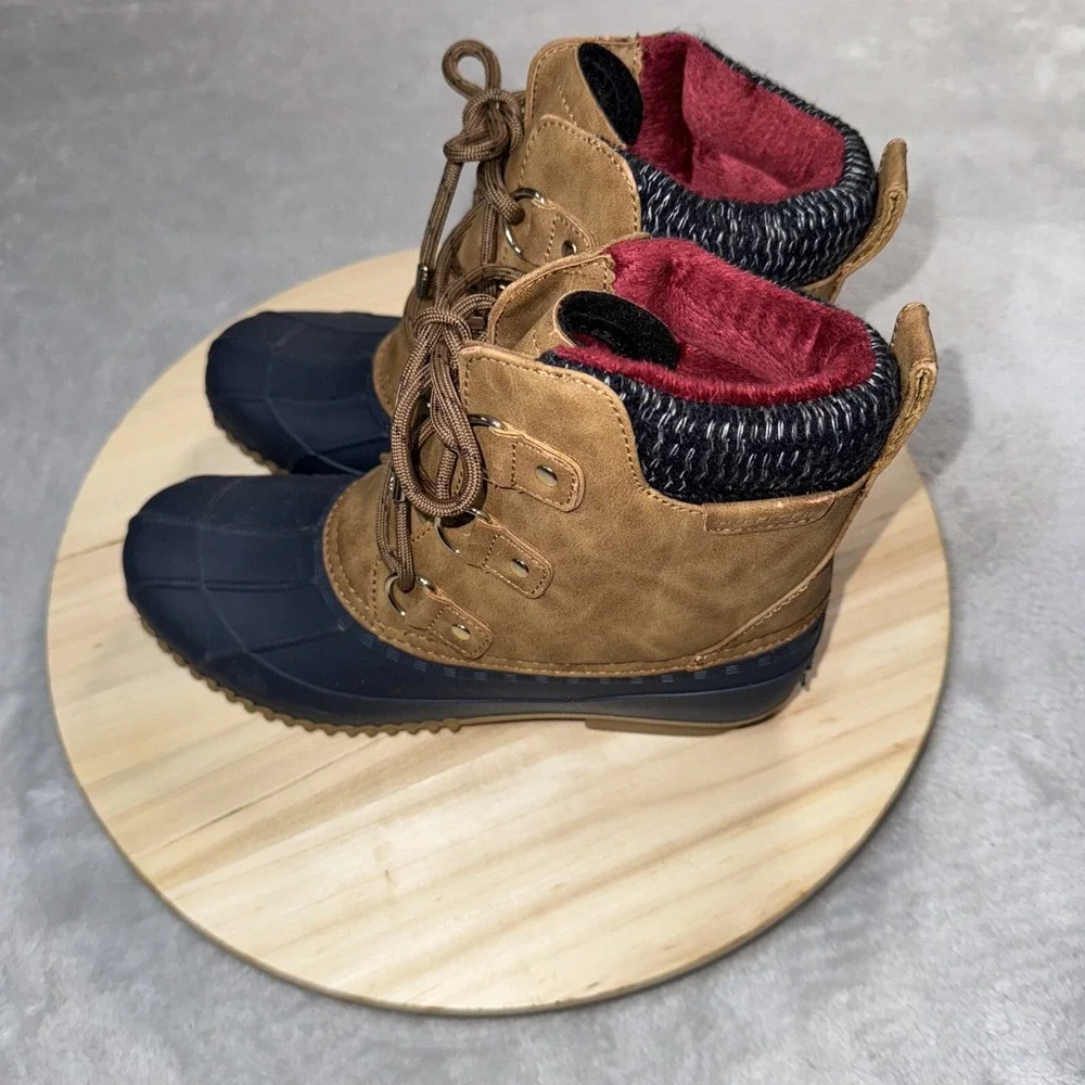 Tommy Hilfiger Roza3 Duck Boots Size 8M